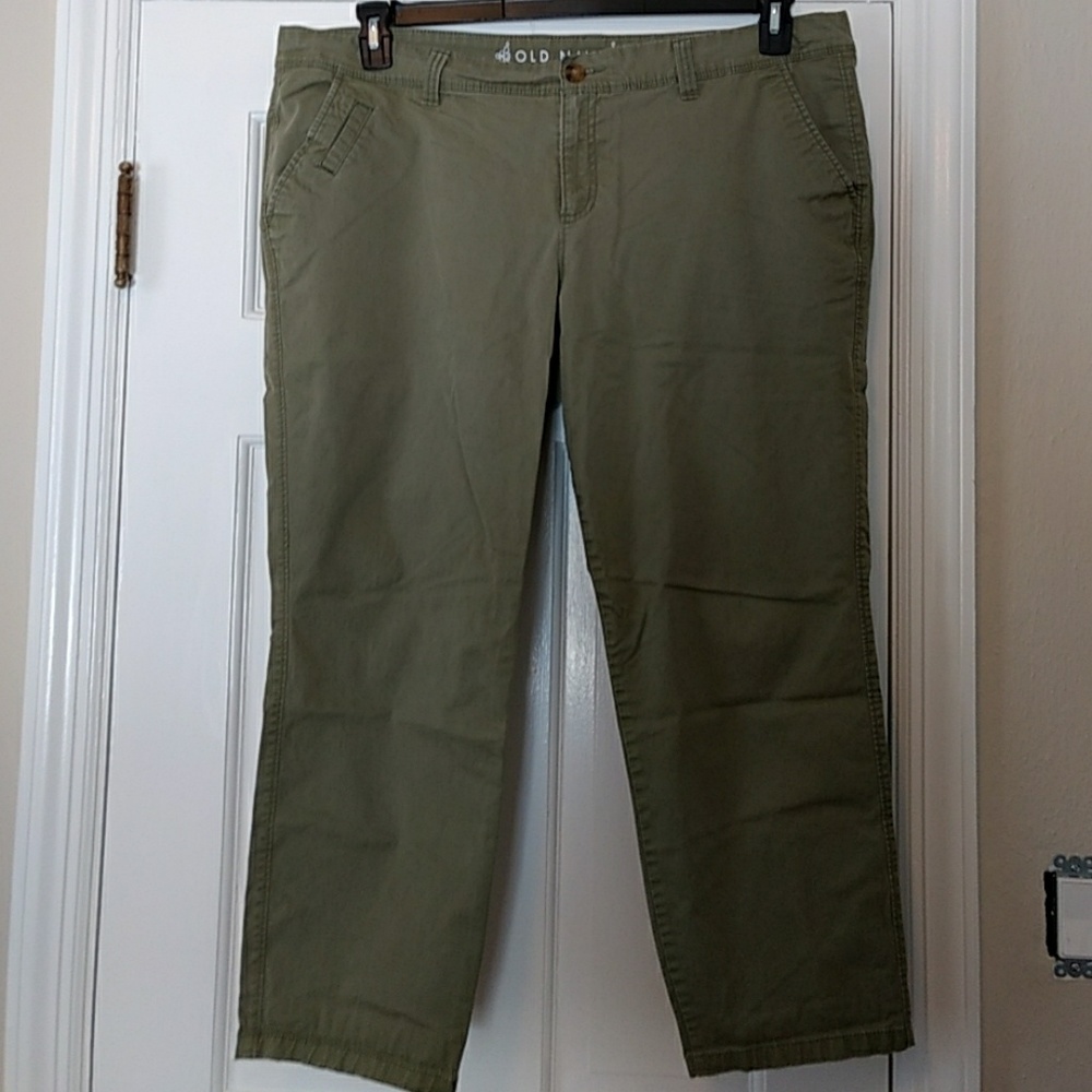 Old Navy crop pants
